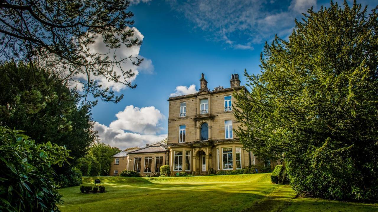 Astley Bank Hotel ダーウェン エクステリア 写真
