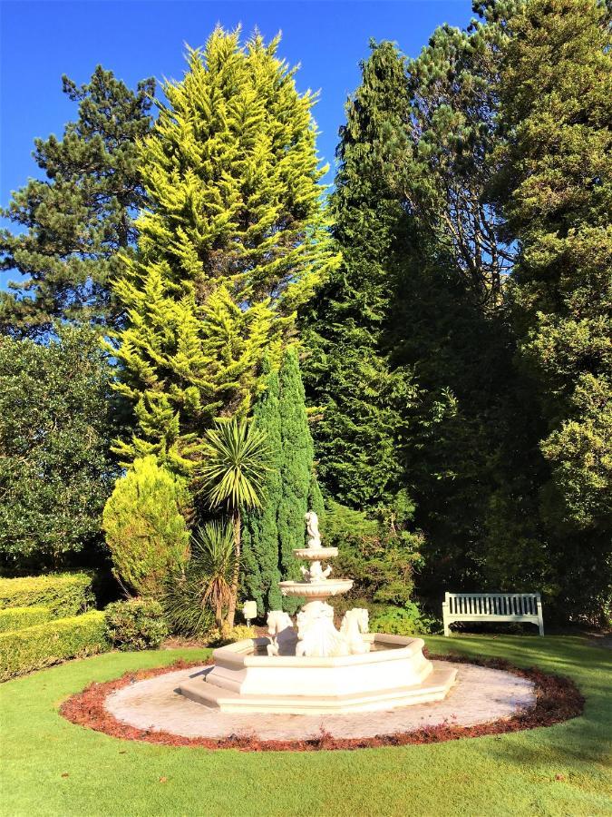 Astley Bank Hotel ダーウェン エクステリア 写真