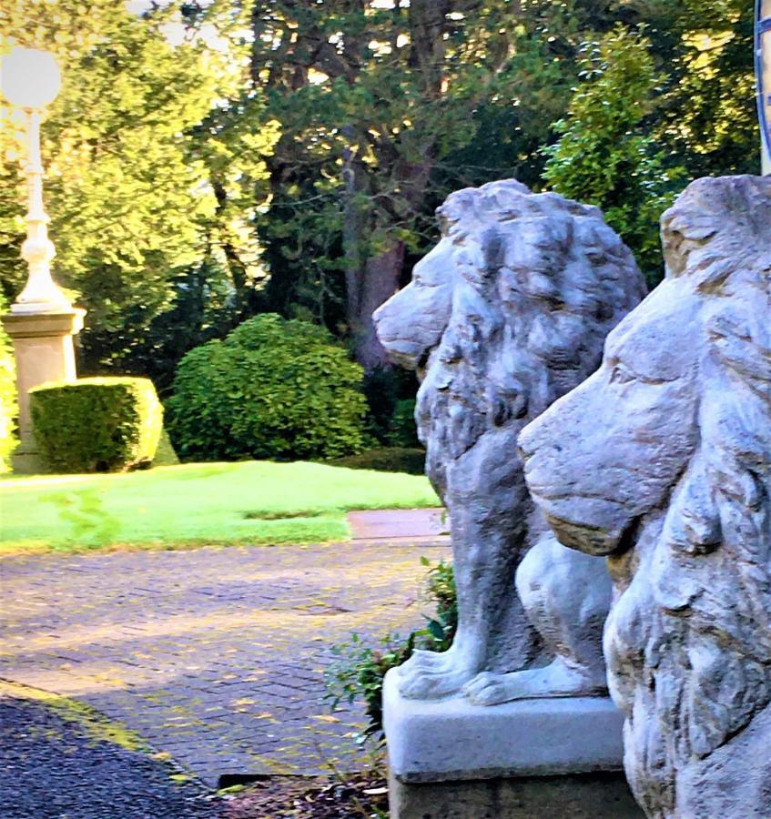 Astley Bank Hotel ダーウェン エクステリア 写真