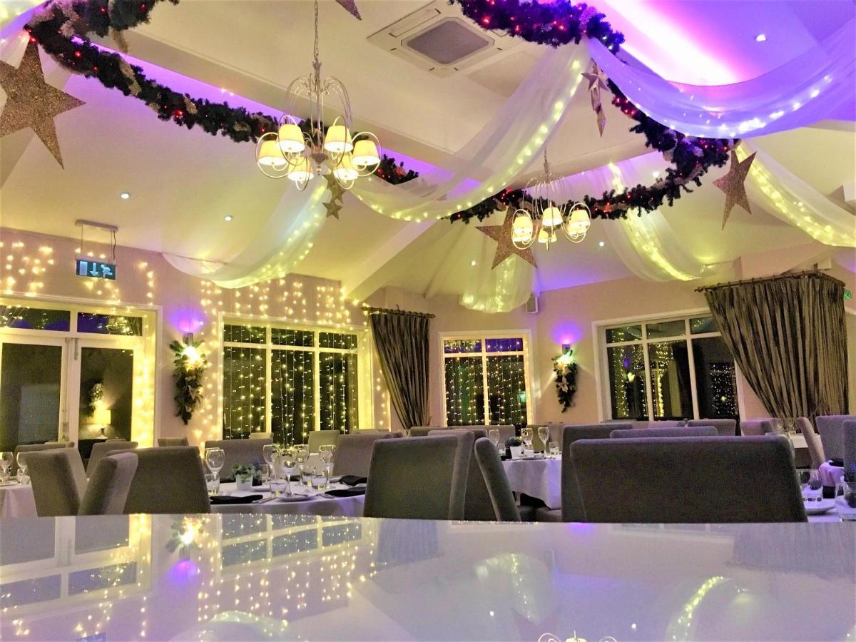 Astley Bank Hotel ダーウェン エクステリア 写真