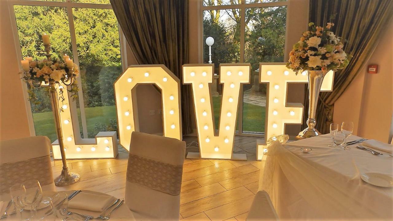 Astley Bank Hotel ダーウェン エクステリア 写真