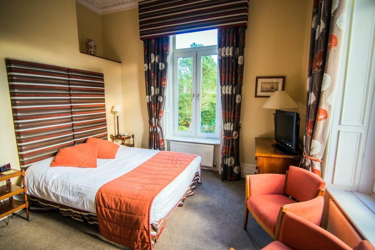 Astley Bank Hotel ダーウェン エクステリア 写真