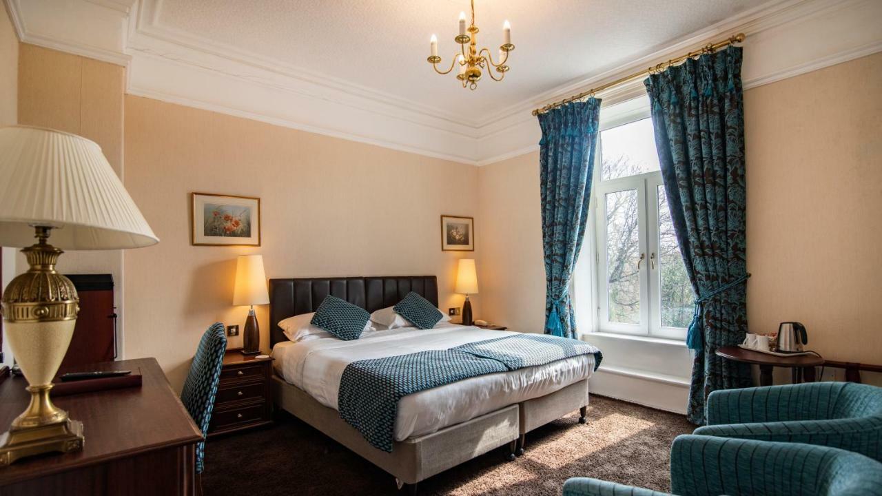 Astley Bank Hotel ダーウェン エクステリア 写真