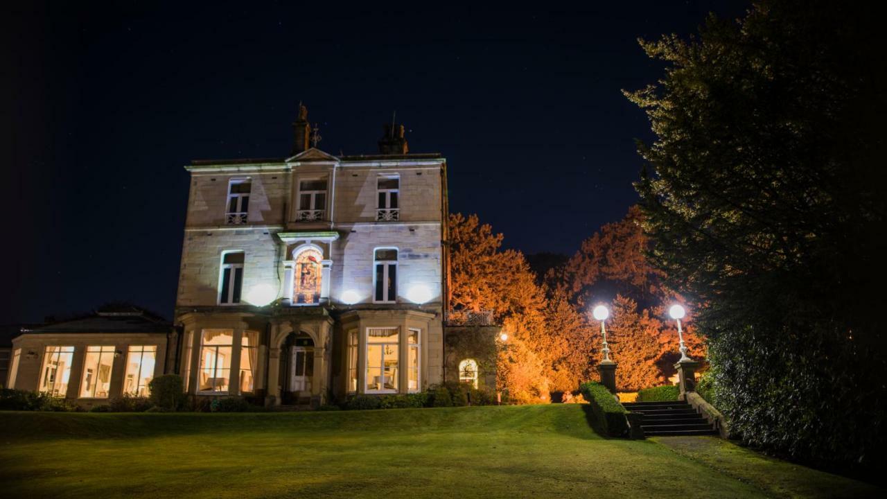 Astley Bank Hotel ダーウェン エクステリア 写真