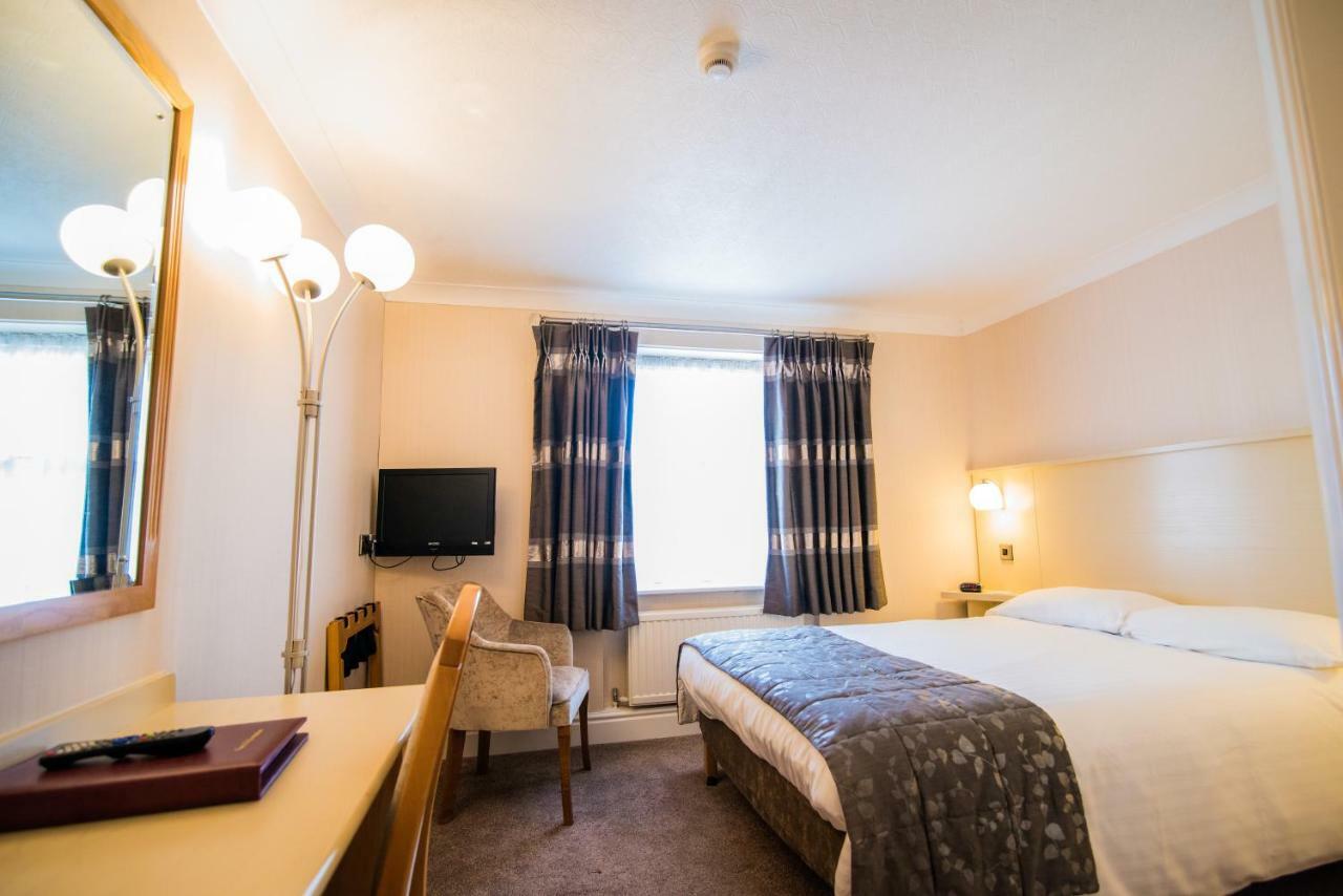 Astley Bank Hotel ダーウェン エクステリア 写真